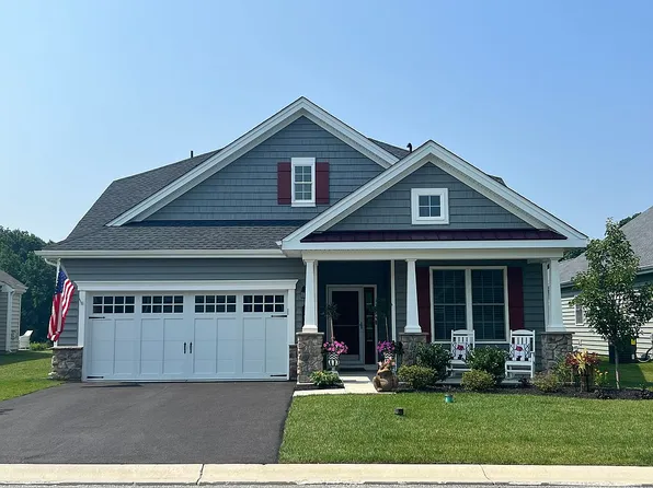 308 National Dr, Downingtown, PA 19335