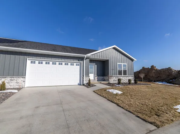 5039 Chestnut St, Quincy, IL 62305