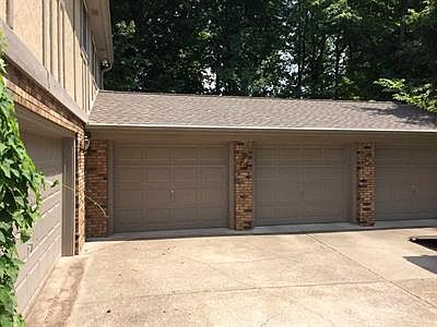 3rd image of 5600 Woodlawn Dr