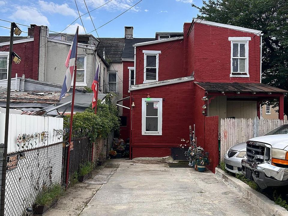 2nd image of 177 W Green St