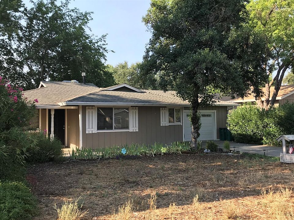 2nd image of 18203 Lake Forest Dr