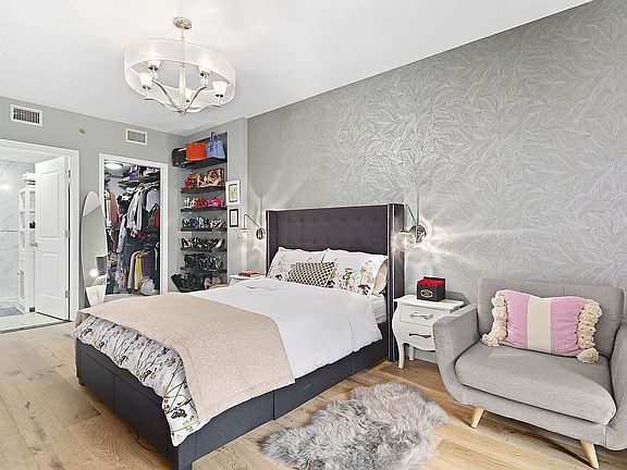 5th image of 3043 Ocean Ave #4F