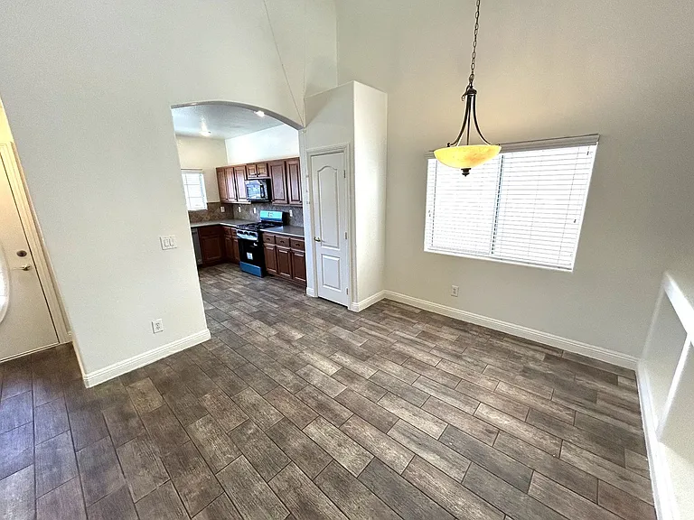 8877 Tomnitz Ave — Photo 4