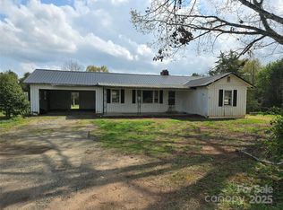 430 Morningstar Lake Rd, Forest City, NC 28043