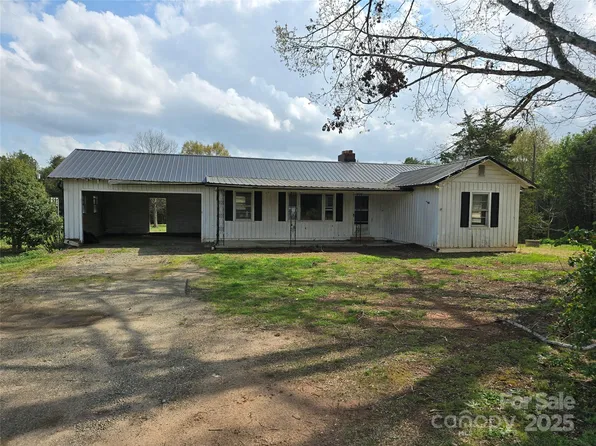 430 Morningstar Lake Rd, Forest City, NC 28043