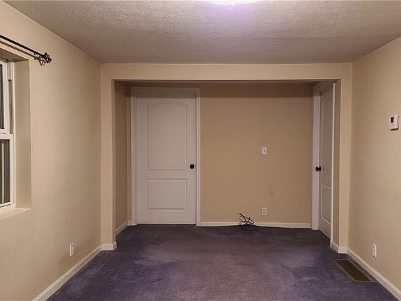 4th image of 1490 Grant Ave