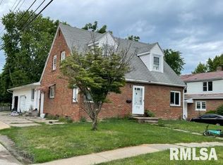 718 N Charles St, Macomb, IL