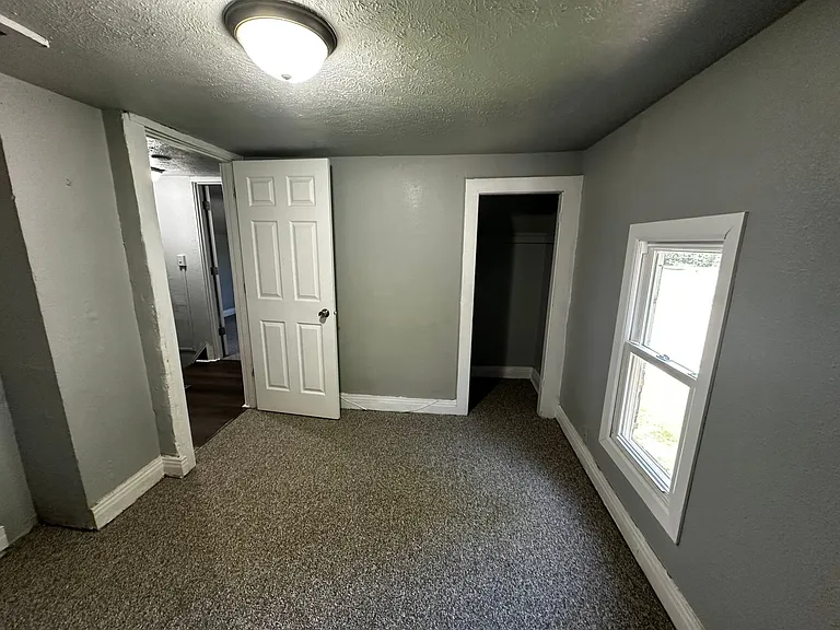 723 Shirland Ave — Photo 9