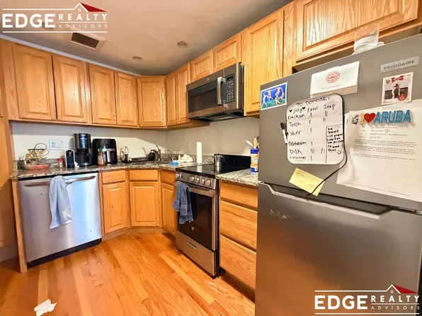 15 Euston Rd, Brighton, MA