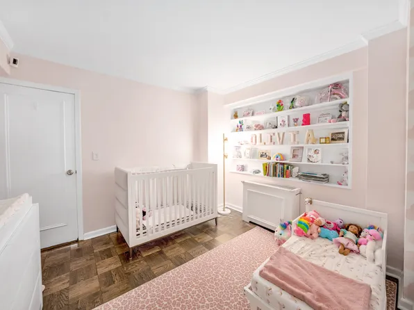 345 East 56th Street image 8 of 14