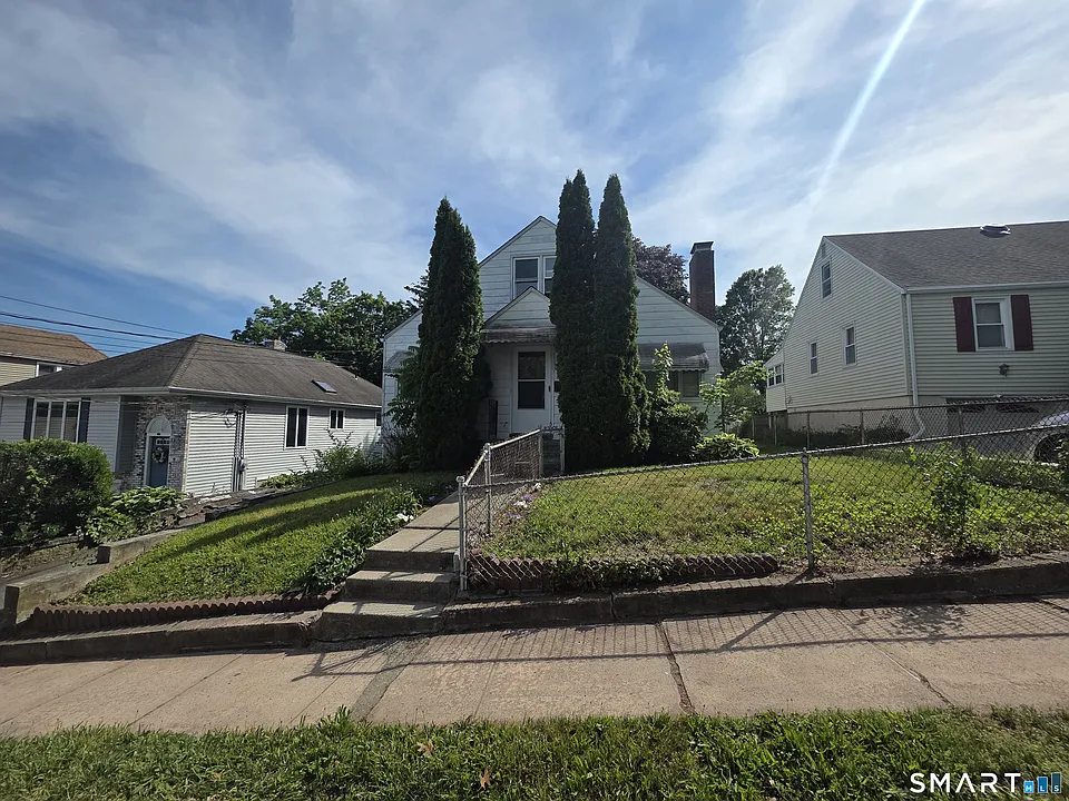 26 Cumley St