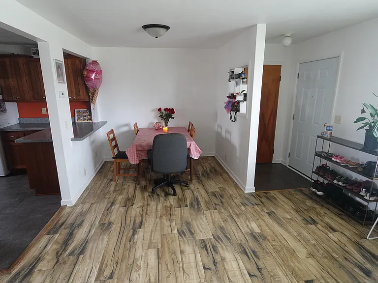 3313 N Locust St — Photo 9