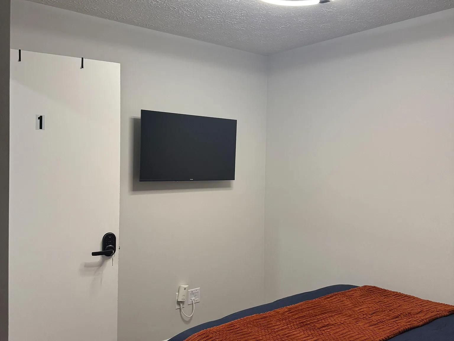 4 bed, 2.0 bath, 1711 sqft, $693 — Photo 3