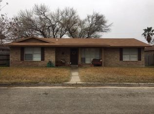105 Rio Grande St, Uvalde, TX 78801