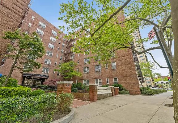 2nd image of 67-12 Yellowstone Blvd #18G