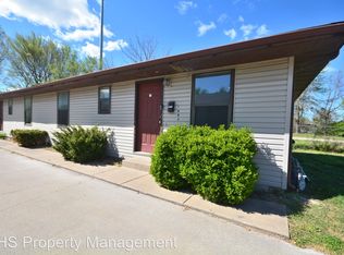 1443 N Wabash Ave, Springfield, MO 65802