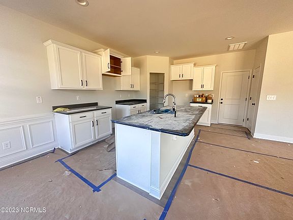 3rd image of 385 Jackson Pond Drive