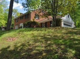 4620 Eton Rd SW, Roanoke, VA 24018