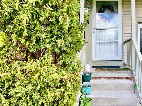 2104 Terrace Dr, Highland, IN 46322