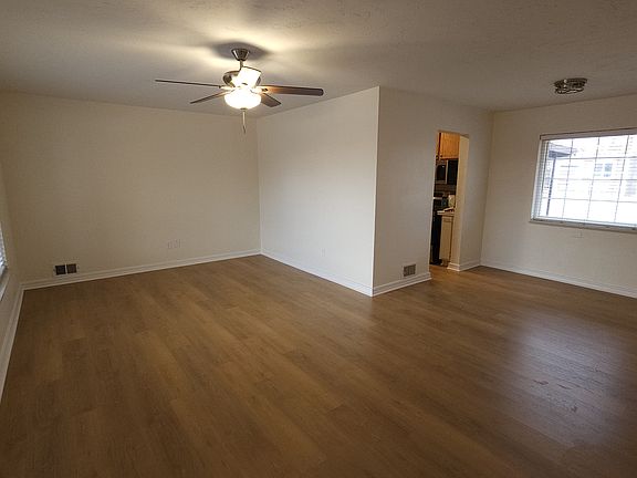 5th image of 2717 Clermont Pl