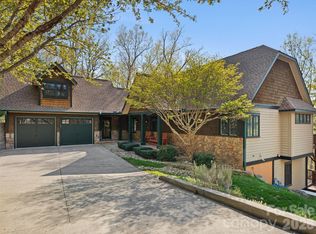 5 Stegall Ln, Asheville, NC 28805