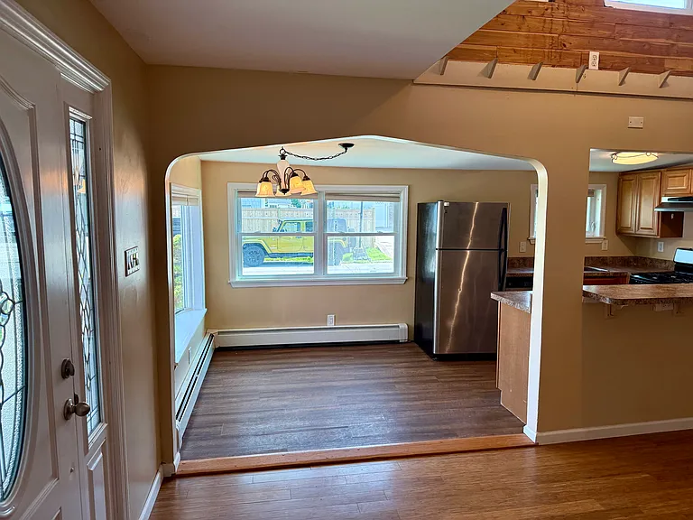 64 S Bay Dr — Photo 17