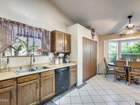 3rd image of 4916 E FOUNTAIN Street