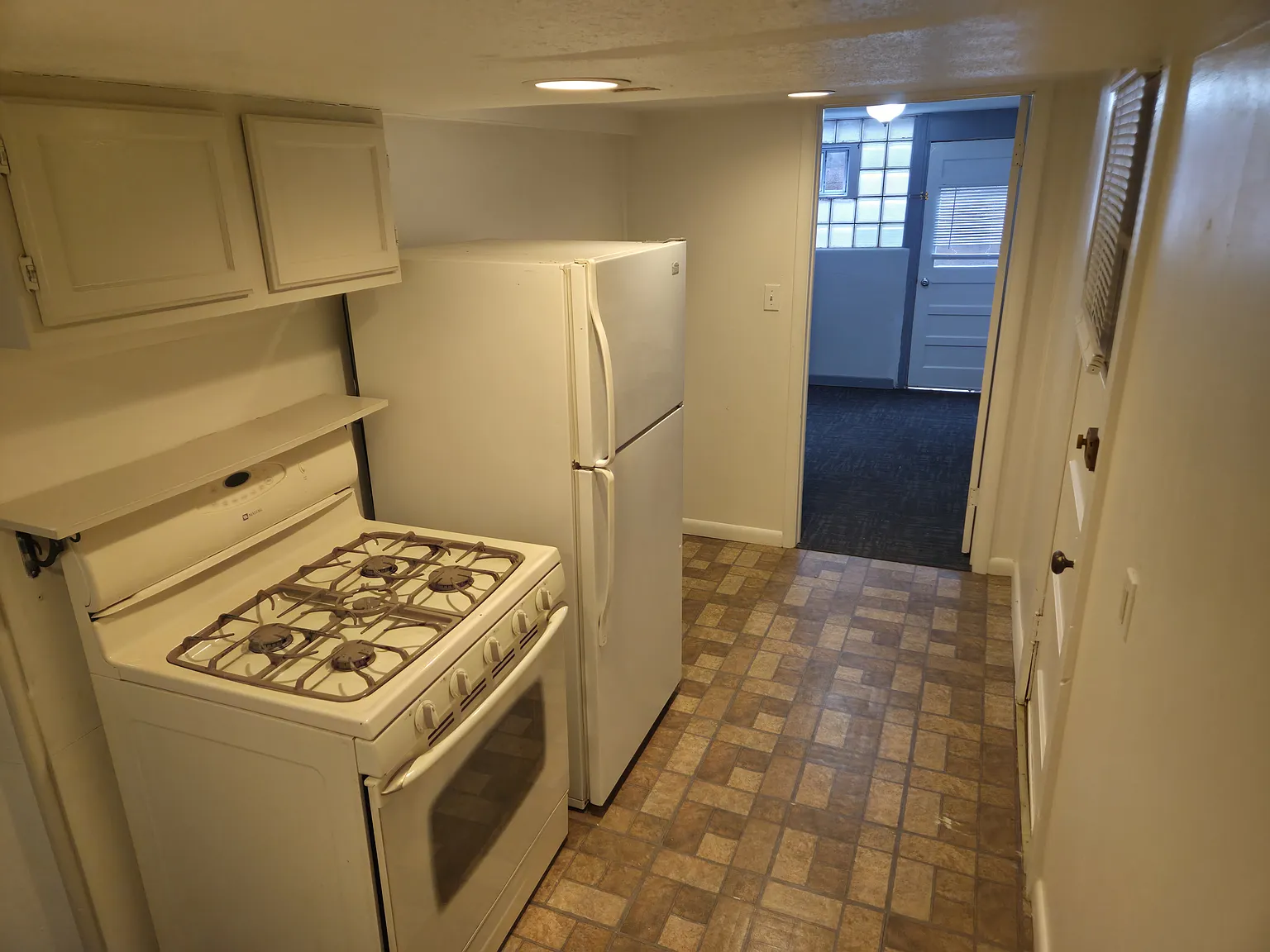 1 bed, 250 sqft, $950 — Photo 3