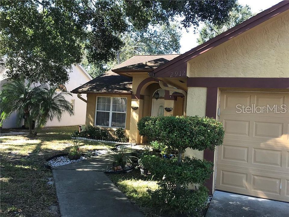 1st image of 2912 Oaktree Dr