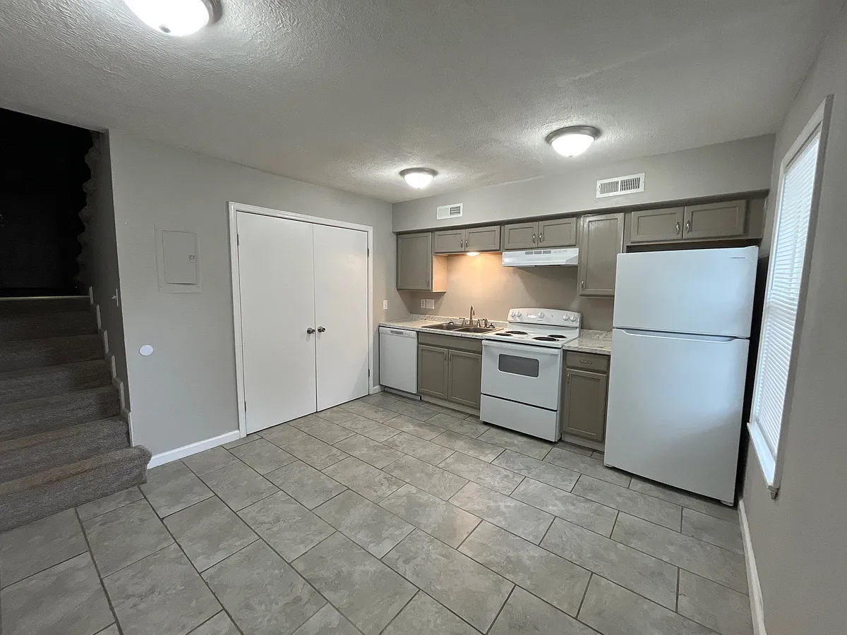 Building Photo - 961 Old Hickory Blvd #6