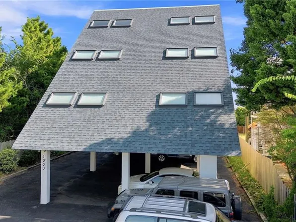 1300 E Ocean View Ave APT D, Norfolk, VA 23503
