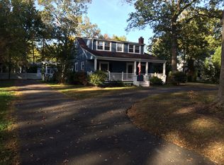 3139 Woodland Ln, Alexandria, VA 22309