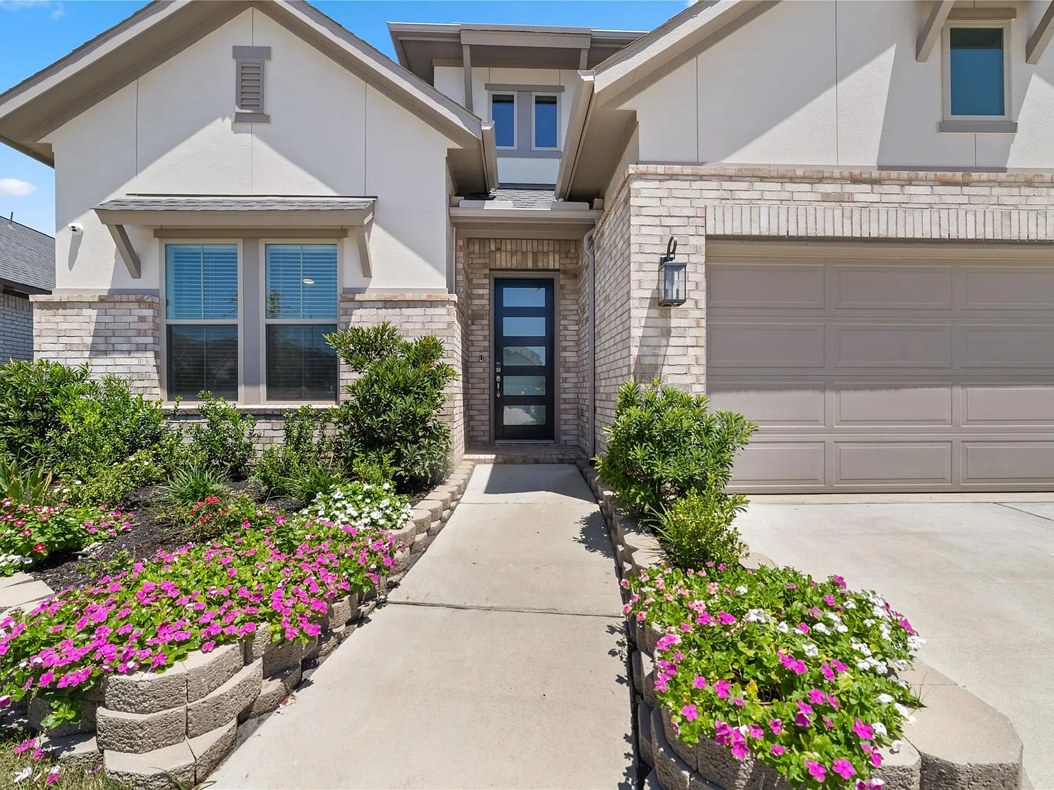 4 bed, 3.5 bath, 3031 sqft, $3,900 — Photo 3