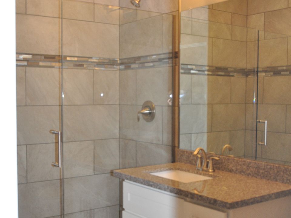 1st image of 700 4th Ave E #102