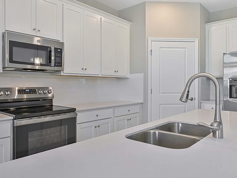 20550 Hazelnut Ct S #1823 — Photo 11