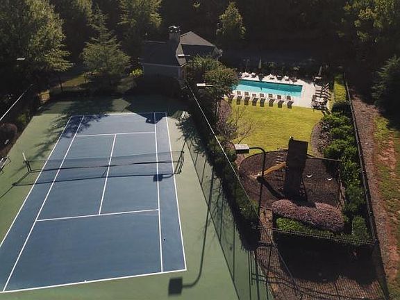 5th image of 2775 Twisted Oak Ln