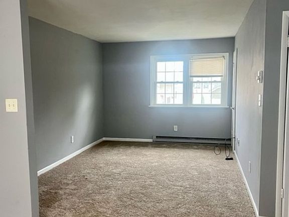 3rd image of 917 Hillside Ave APT 3