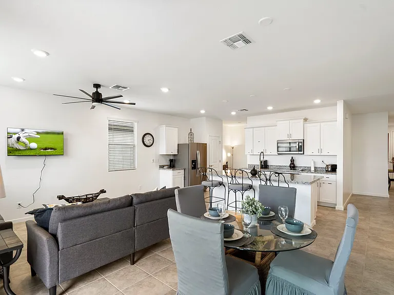 S 224th Ln — Photo 1