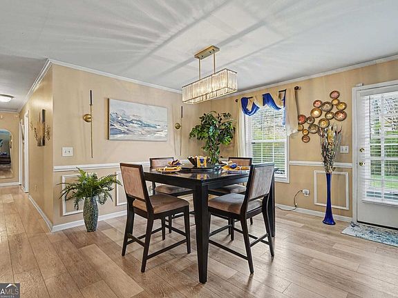 3rd image of 3230 Palomino Dr