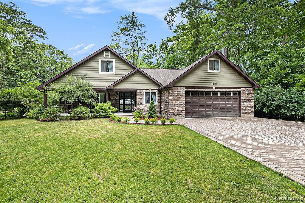 582 N Lake Angelus Rd, Auburn Hills, MI 48326 MLS 20230047337 Zillow