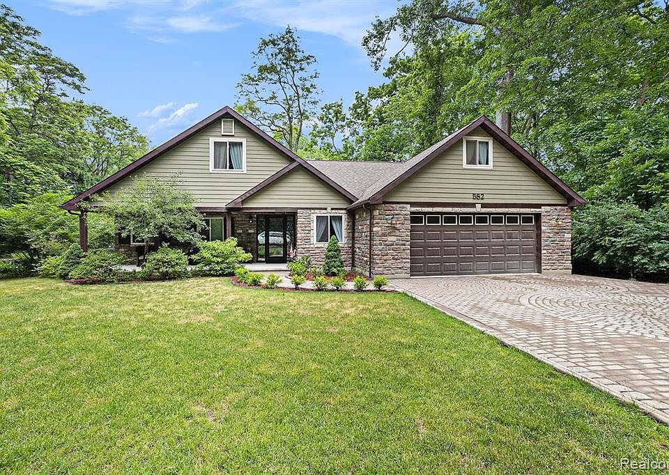 582 N Lake Angelus Rd, Auburn Hills, MI 48326 Zillow