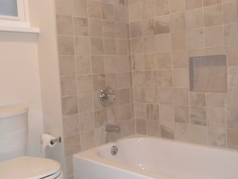 407 Daly St — Photo 15