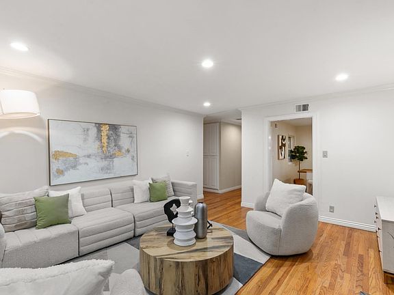 4th image of 1067 Marigold Ct