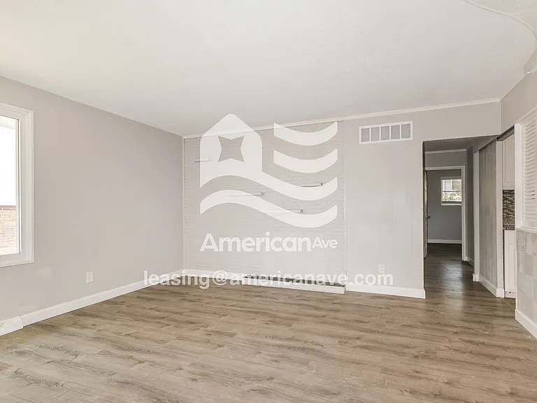207800_003_living_room_13823232.jpg
