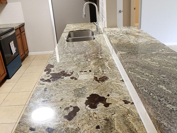 3rd image of 2107 Hammerwood Dr