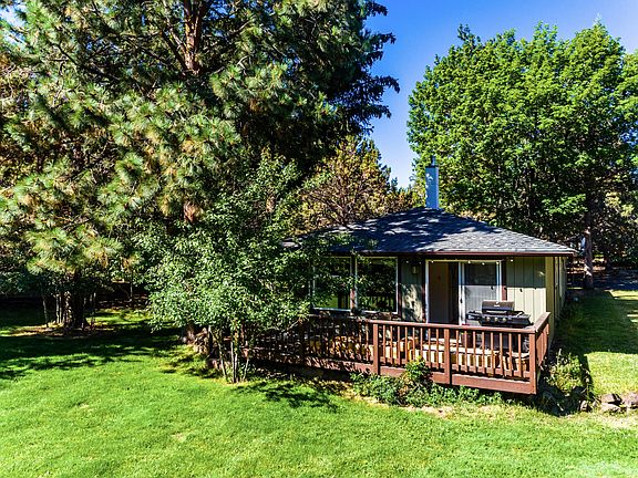 2nd image of 20756 Canterbury Ct