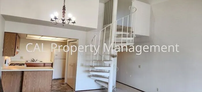 104 W Rossi St #9