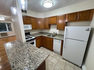 55 Parkman St APT 2, Brookline, MA 02446