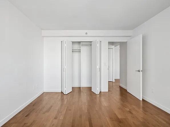 420 West 42nd Street image 14 of 28