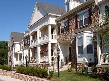 1st image of 204 Summer Ct